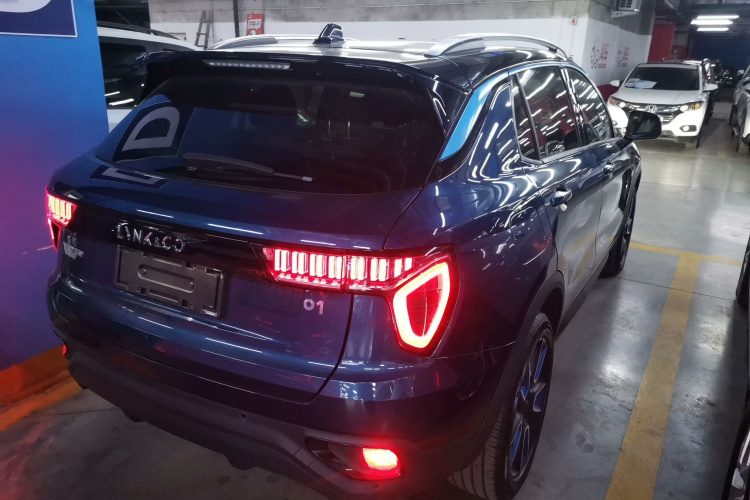 领克01 2017款 2.0T 两驱耀Pro版车身外观6005