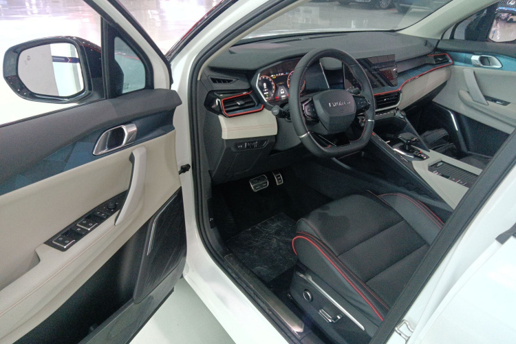 领克06 2020款 1.5T 耀Halo中控内饰20