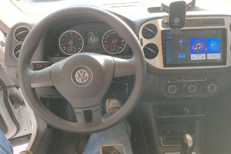 大众 途观 2017款 300TSI 自动两驱丝绸之路风尚版中控内饰12