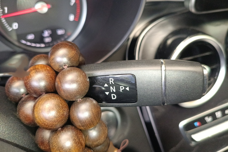 奔驰C级 2016款 C 200 L 运动型局部细节18