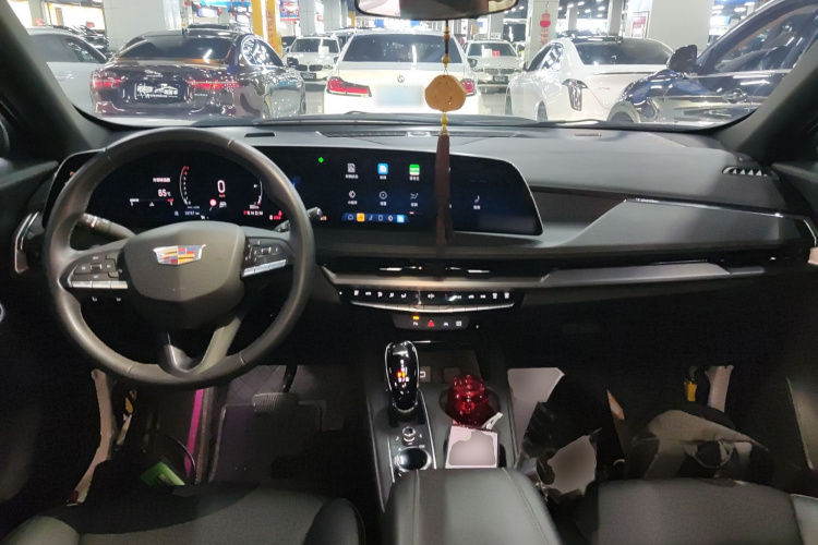 凯迪拉克XT4 2024款 25T 两驱风尚型中控内饰7002