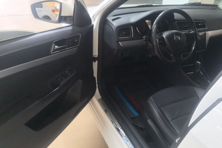大众 朗行 2015款 1.6L 自动舒适版中控内饰20