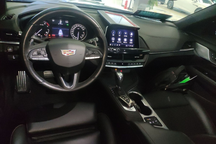 凯迪拉克CT4 2021款 28T 尊贵型中控内饰12