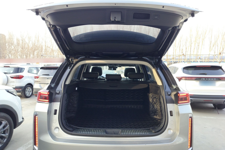 奔腾T99 2021款 20TD 自动机长版机舱底盘23