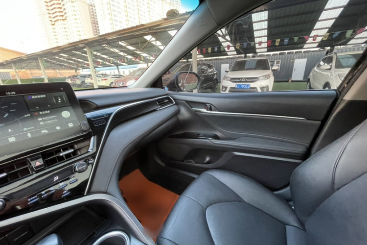 丰田 凯美瑞 2021款 2.5G 豪华版局部细节9002