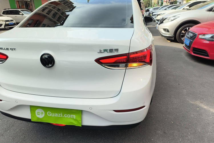 别克 英朗 2021款 1.3T 自动轻混动精英型车身外观9