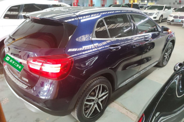 奔驰GLA 2017款 GLA 200 时尚型车身外观7