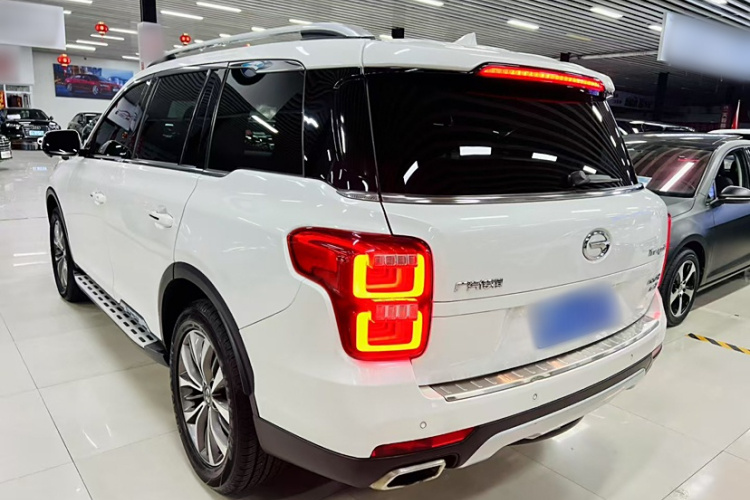 广汽传祺 传祺GS8 2017款 320T 两驱豪华智联版（七座）车身外观6004