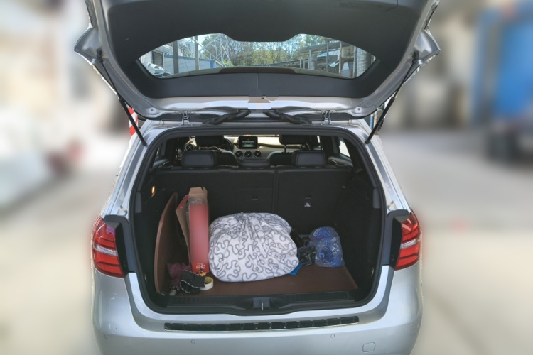 奔驰B级 2015款 B 200 时尚型局部细节23