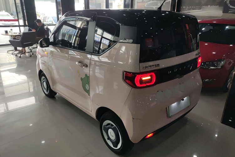 五菱汽车 宏光MINIEV 2021款 马卡龙夹心款 120km 三元锂车身外观6003