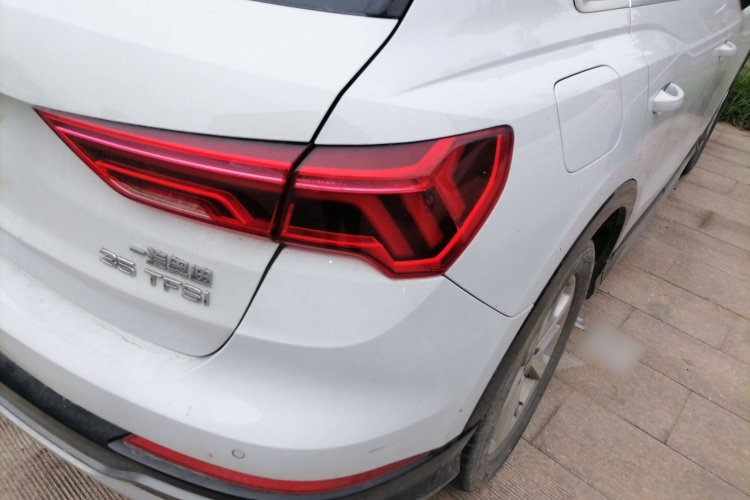 奥迪Q3 2019款 35 TFSI 进取动感型车身外观6006