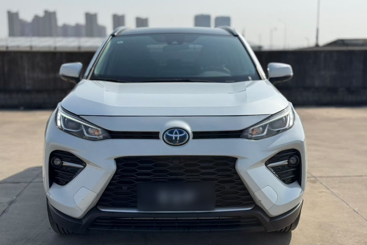 丰田 威兰达 2024款 双擎 2.5L E-CVT两驱豪华PLUS版车身外观6002