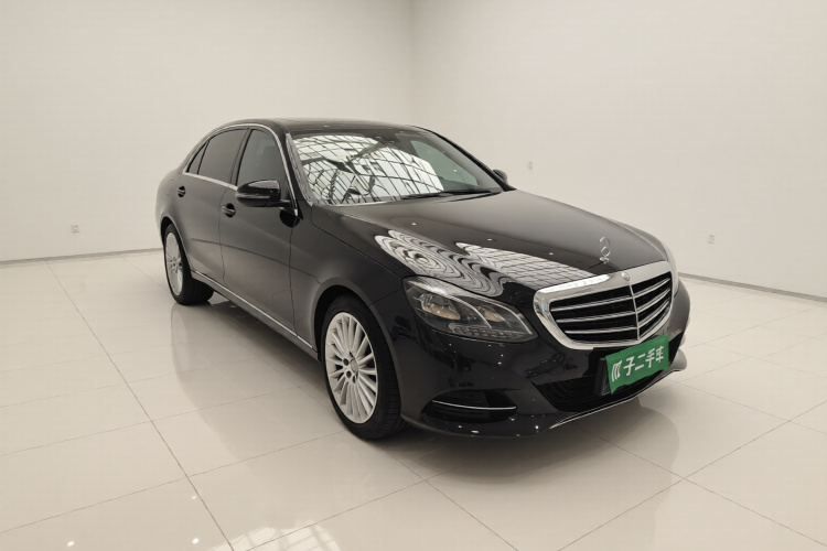 奔驰E级 2015款 E 200 L车身外观3