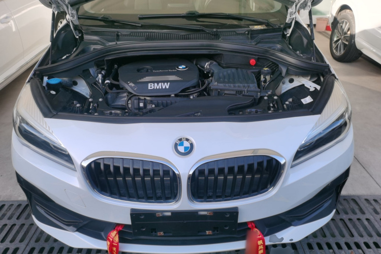 宝马2系旅行车 2018款 218i 领先型局部细节24