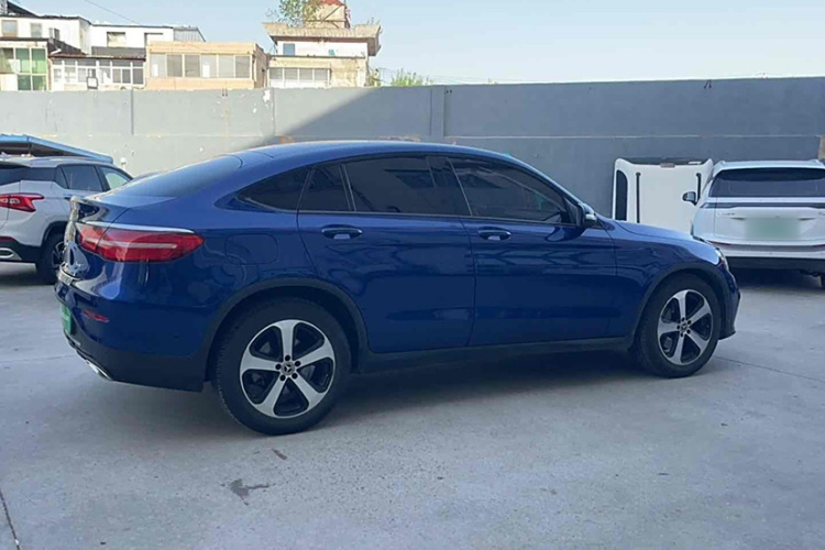 奔驰GLC轿跑 2017款 GLC 200 4MATIC 轿跑SUV车身外观6002