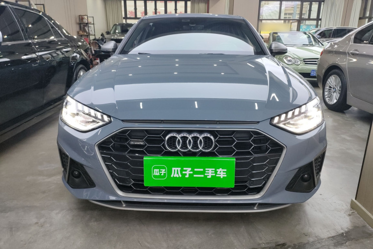 奥迪A4L 2022款 40 TFSI quattro RS套件燃速型车身外观2