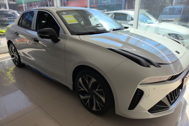 领克03 2026款 1.5TD DCT Halo车身外观6002