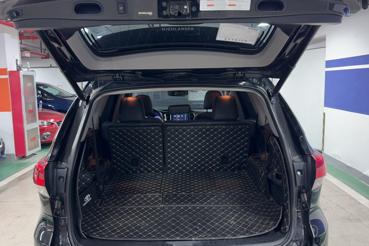 丰田 汉兰达 2018款 2.0T 四驱至尊版 7座 国V局部细节23