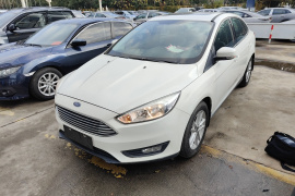 福特 福克斯 2018款 三厢经典 1.6L 自动风尚型智行版