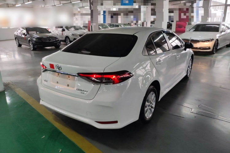 丰田 卡罗拉 2021款 1.2T S-CVT 精英版车身外观7