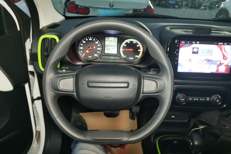 荣威 科莱威CLEVER 2021款 302km新四座超能版中控内饰13