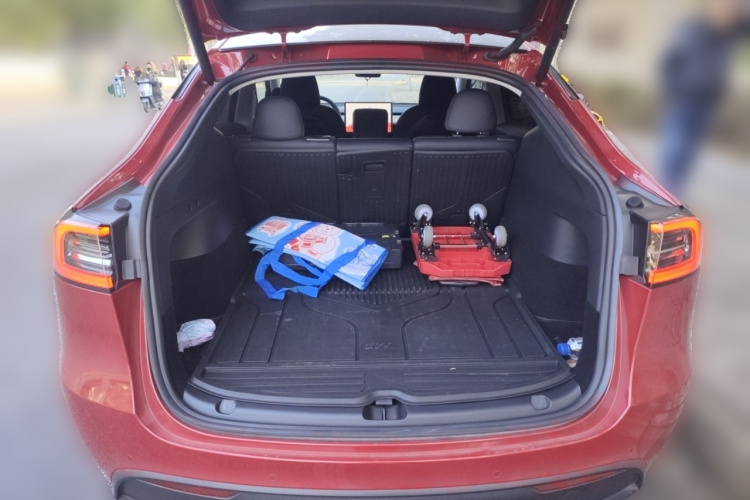 特斯拉 Model Y 2022款 改款 后轮驱动版中控内饰23