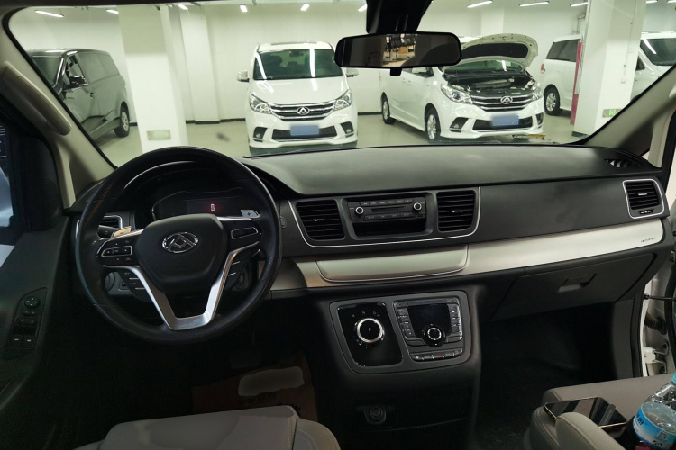 上汽大通MAXUS 大通G10 2022款 2.0T 自动智享版 汽油 7座中控内饰7002