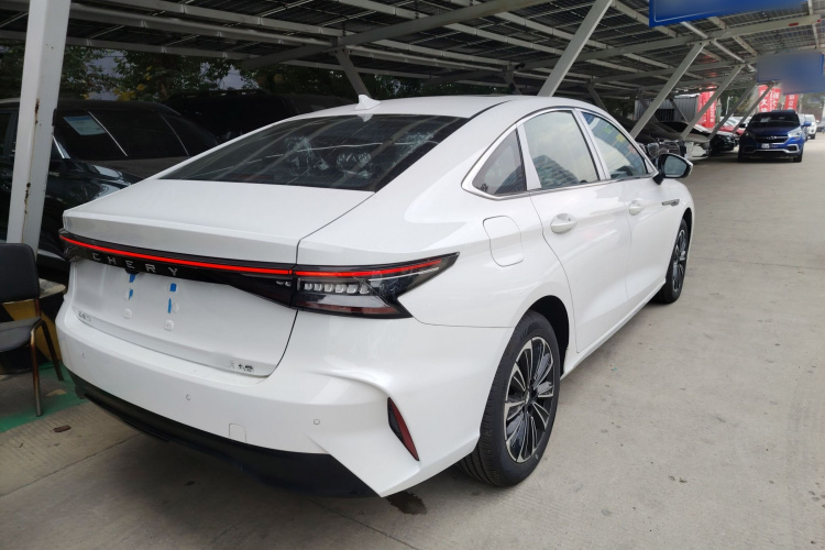 奇瑞 风云A8 2024款 127 驭风版车身外观7