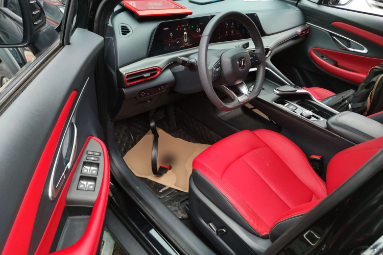 长安UNI-T 2020款 1.5T 尊贵型中控内饰20