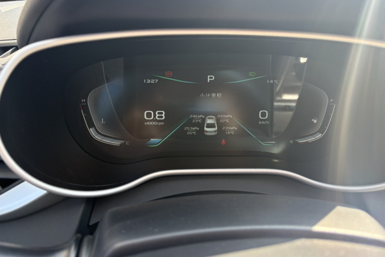 吉利汽车 帝豪 2020款 1.5L CVT向上版中控内饰7010