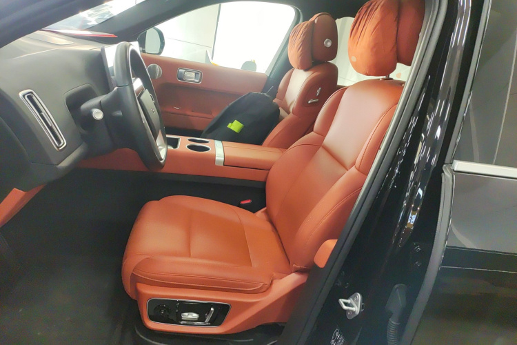 理想汽车 理想L7 2023款 Air中控内饰19