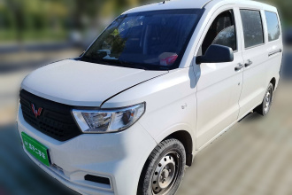 五菱汽车 五菱宏光V 2022款 1.5L劲取版电动助力LAR