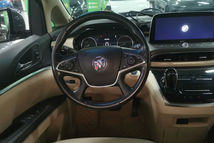 别克GL8 2023款 陆上公务舱 智慧尊贵型中控内饰13