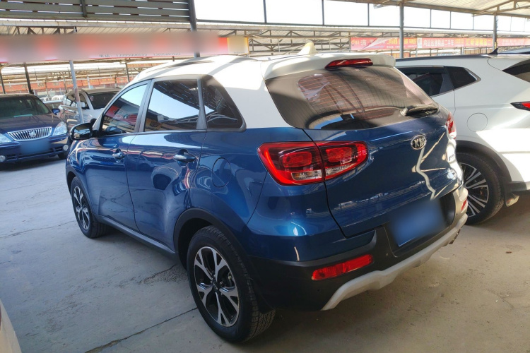 起亚 KX3傲跑 2017款 1.6T 自动傲雅版车身外观4