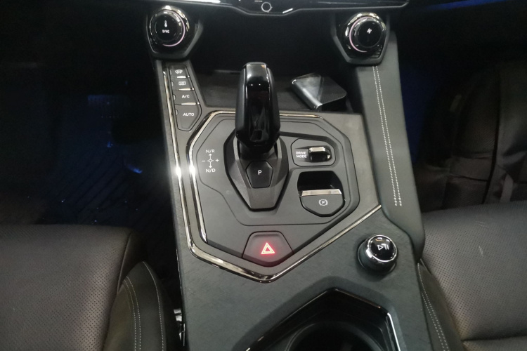 领克01 2023款 1.5TD EM-F PM局部细节18