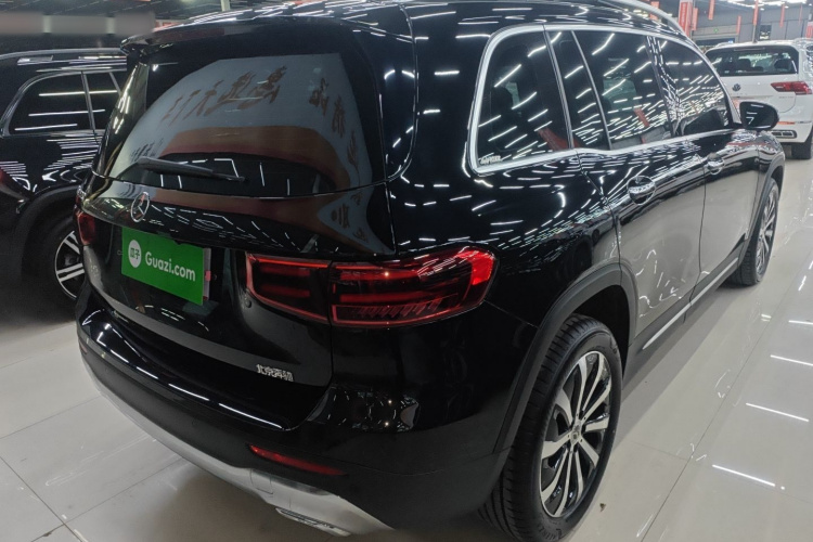 奔驰GLB 2025款 GLB 220 时尚型车身外观6005