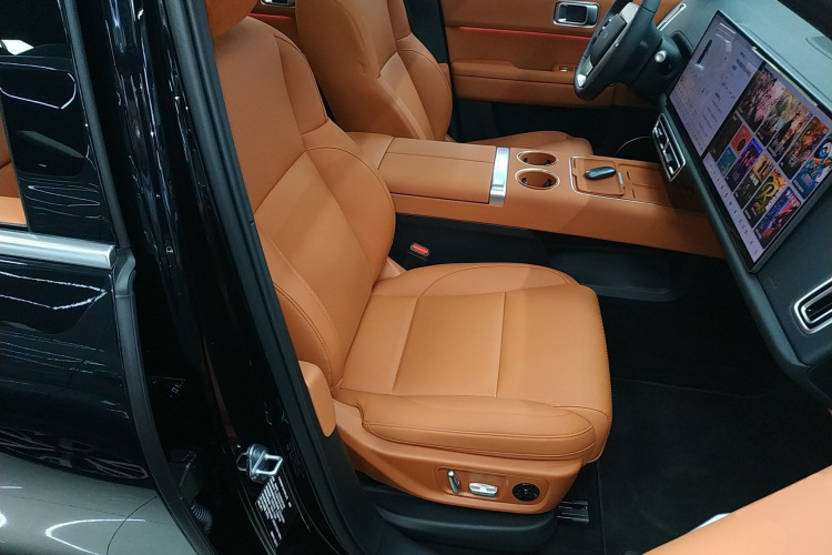 理想汽车 理想L6 2025款 Max 智能焕新版局部细节41