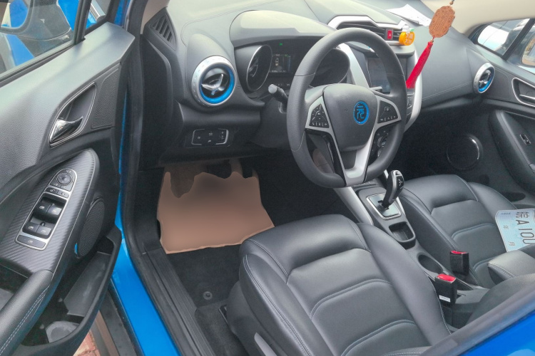 比亚迪 元新能源 2018款 EV360 智联炫酷型中控内饰20