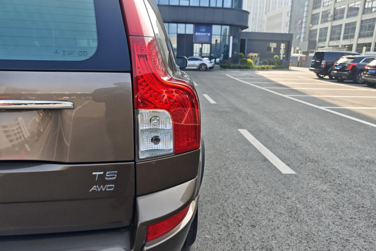 沃尔沃XC90 2013款 2.5T T5 豪华升级版车身外观6012