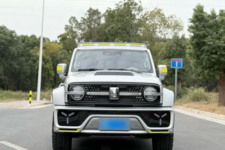 超境汽车 共创坦克300 2021款 2.0T 赛博坦克车身外观6004