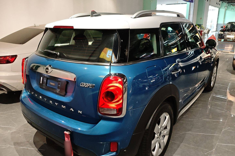 MINI Countryman 2017款 1.5T COOPER ALL4车身外观7
