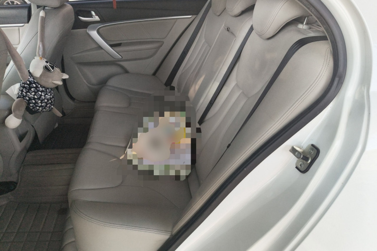 吉利汽车 帝豪 2016款 三厢 1.5L 手动豪华型中控内饰21