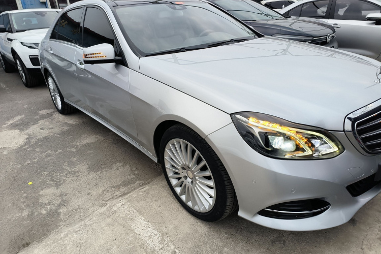 奔驰E级 2014款 E 300 L车身外观3