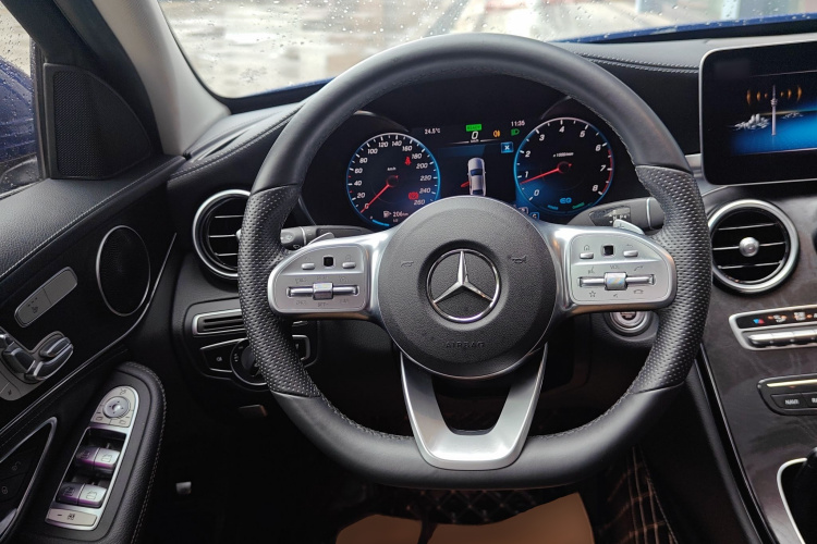 奔驰C级 2020款 改款 C 260 L 运动版中控内饰13