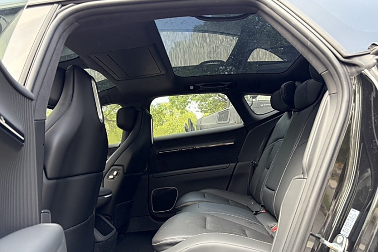 阿维塔12 2025款 Ultra增程版中控内饰7001