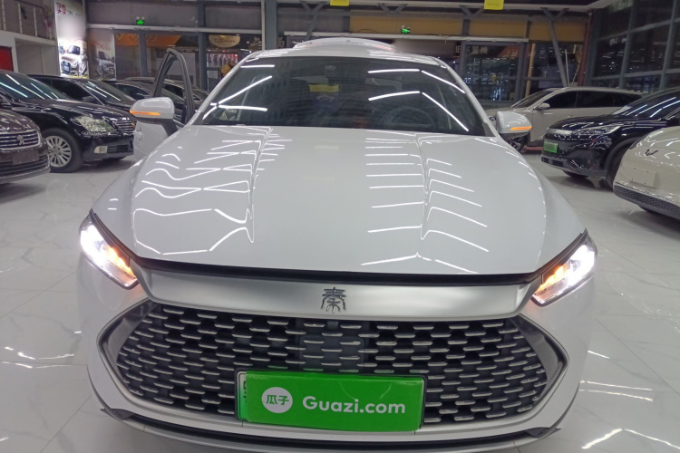 比亚迪 秦PLUS 2023款 冠军版 DM-i 55KM领先型车身外观2