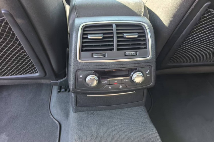 奥迪A6L新能源 2018款 40 e-tron中控内饰7004