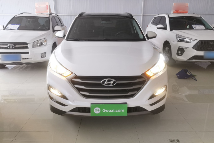 现代 途胜 2015款 1.6T 双离合两驱智能型车身外观2