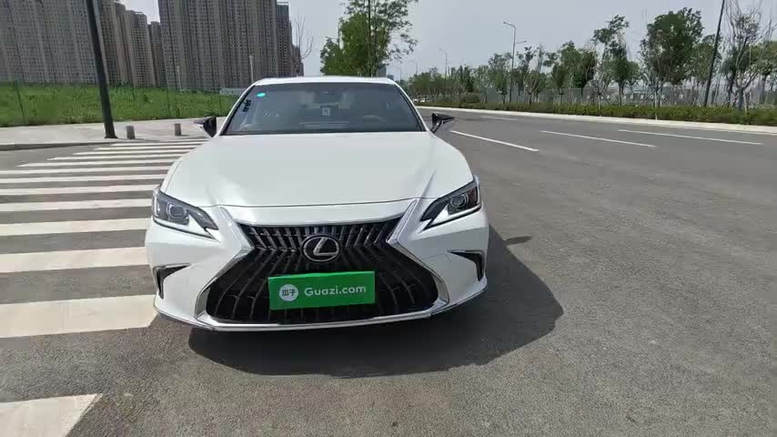 雷克萨斯ES 2023款 200 卓越版实拍1