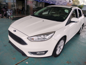 福特 福克斯 2015款 两厢 EcoBoost 125 自动超能风尚型